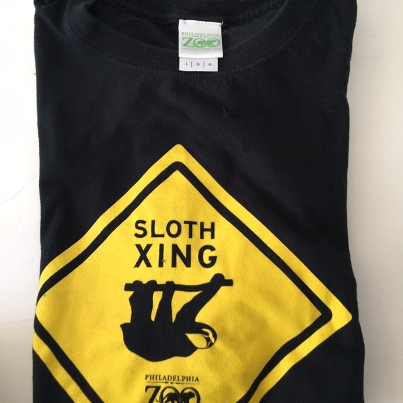 The Philadelphia Zoo Sloth Xing Crossing Tshirt L - Picture 4 of 6